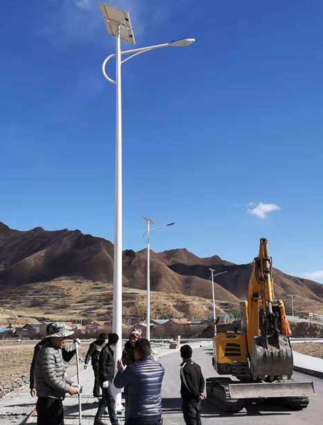 甘南碌曲10米德令哈太阳能路灯项目