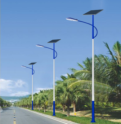 1742828246142723.jpg 德令哈太阳能路灯.jpg