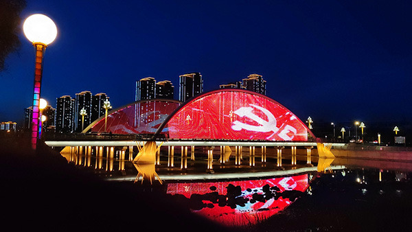 1742969955131490.jpg 德令哈桥梁亮化.jpg