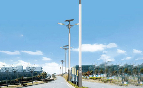 德令哈太阳能路灯前半夜亮后半夜暗的真相：控制器分时调光机制